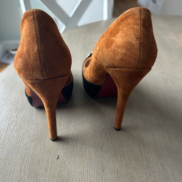 Christian Louboutin Black and Brown Heels with Gold Accents 39 - Picture 2 of 12